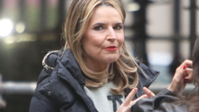 Savannah guthrie visits christmas tree at rockefeller centre