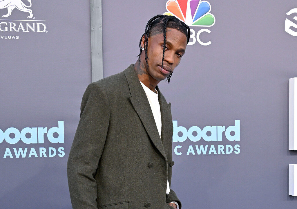 2022 billboard music awards red carpet