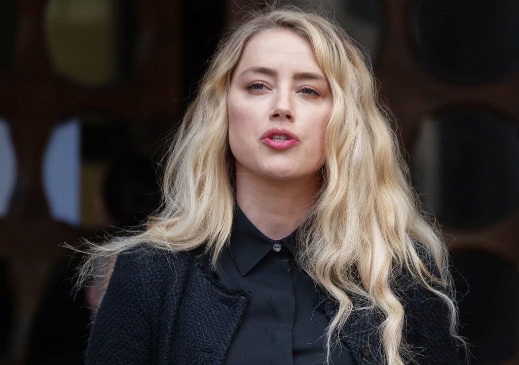Amber heard gives statement outside court on last day of johnny depp libel trial against the sun